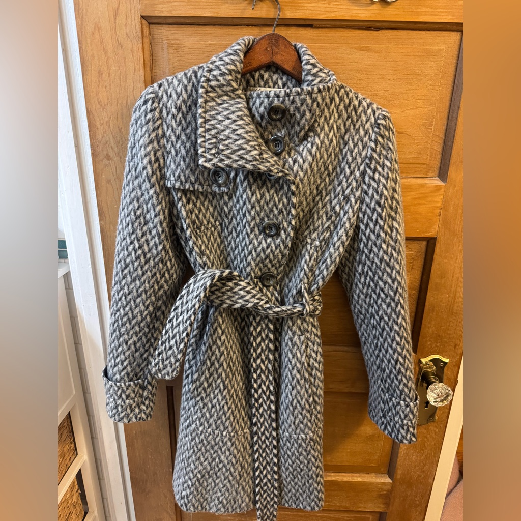 Size 4 Kenneth Cole Coat